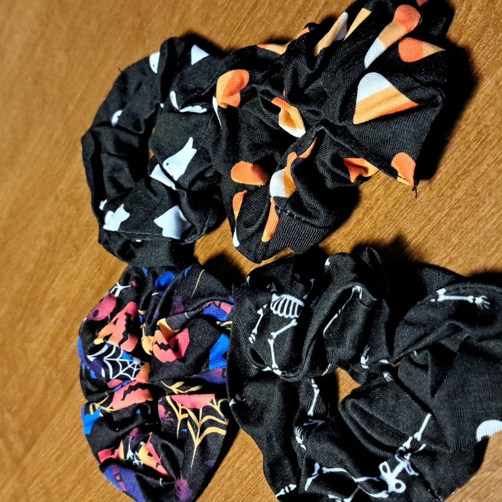 Halloween 4 pc hair scrunchies/ BUNDLE ONLY 2or more items